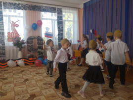 В детском саду "Алёнушка" п.Васильевка царила атмосфера торжества и трогательной радости. Здесь прошло праздничное мероприятие, посвященное знаменательной дате – 80-летию Победы в Великой Отечественной войне. В детском саду "Алёнушка" п.Васильевка царила атмосфера торжества и трогательной радости. Здесь прошло праздничное мероприятие, посвященное знаменательной дате – 80-летию Победы в Великой Отечественной войне. .